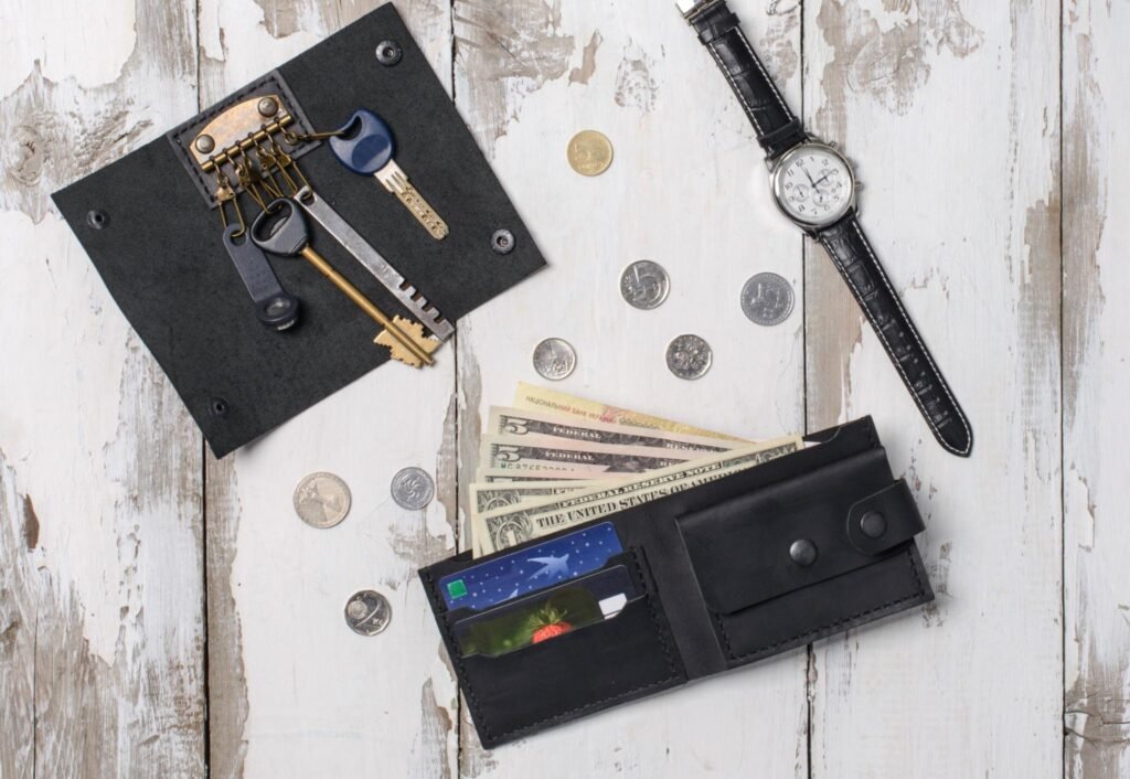 Men’s Wallet Market Moves Upmarket as Buyers Prioritize Craftsmanship and Minimalism