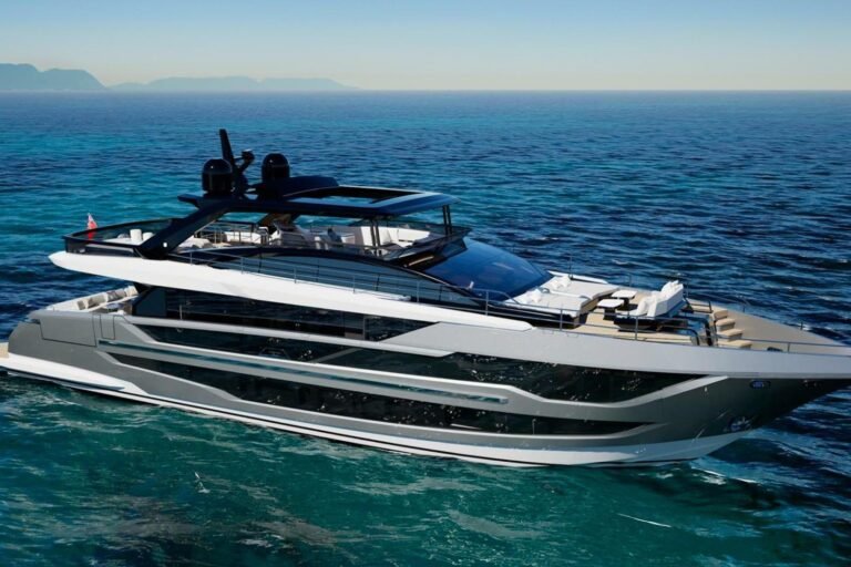 Pearl Yachts Brings Hybrid Propulsion to Its New Flagship
