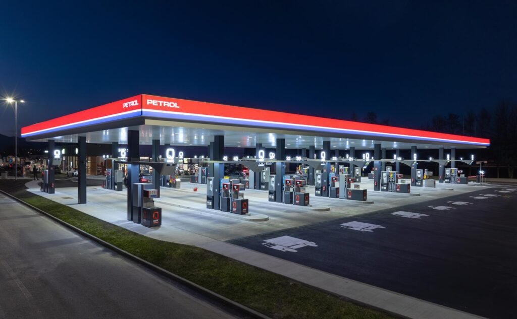 Petrol Shares Draw Buyers