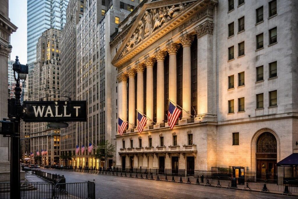 US Markets Close Higher on Tuesday